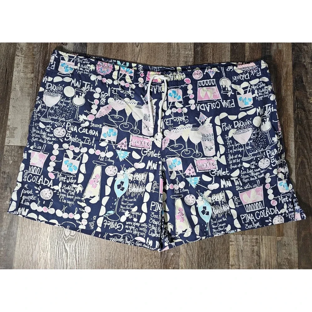 Lilly Pulitzer Men's Capri Swim Trunks Sz XXL Drinks On Me Pattern Navy Tropical
